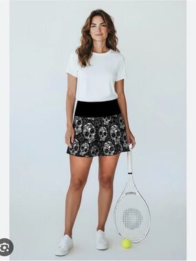 Lacoa Black Skull-Print Active Skort with Wide Waistband Size XS